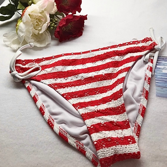 Red/White Stripe Crochet Bottoms - Picture 1 of 4